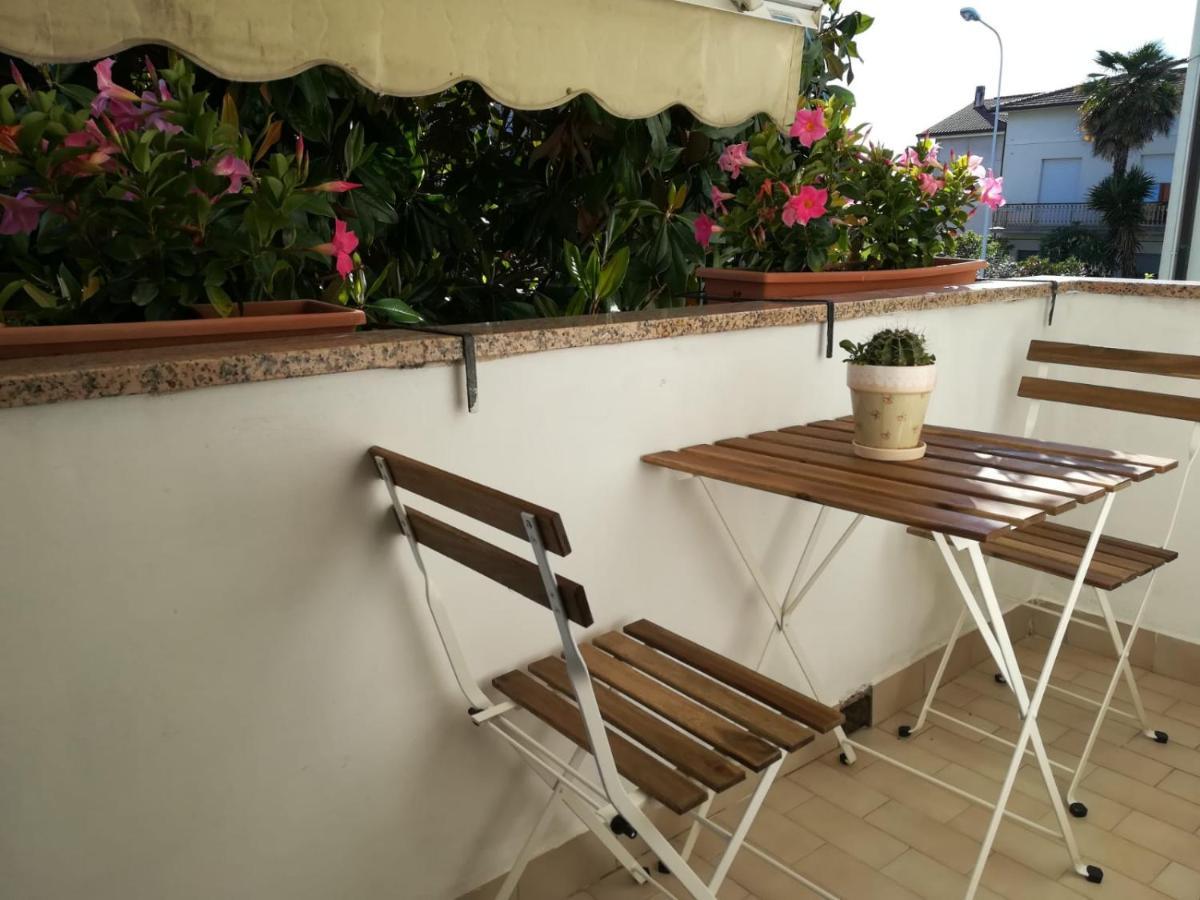 לינה וארוחת בוקר צ'יביטאנובה מארקה A Casa Di Tati מראה חיצוני תמונה